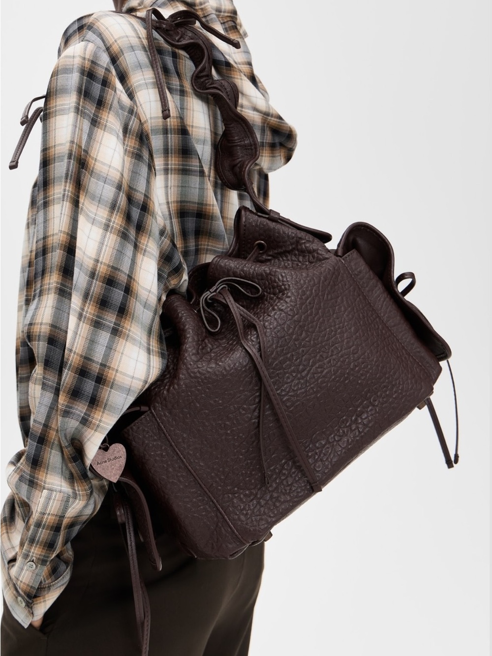Acne Studios Multipocket Bucket Big Grainy - Picture 9 of 9